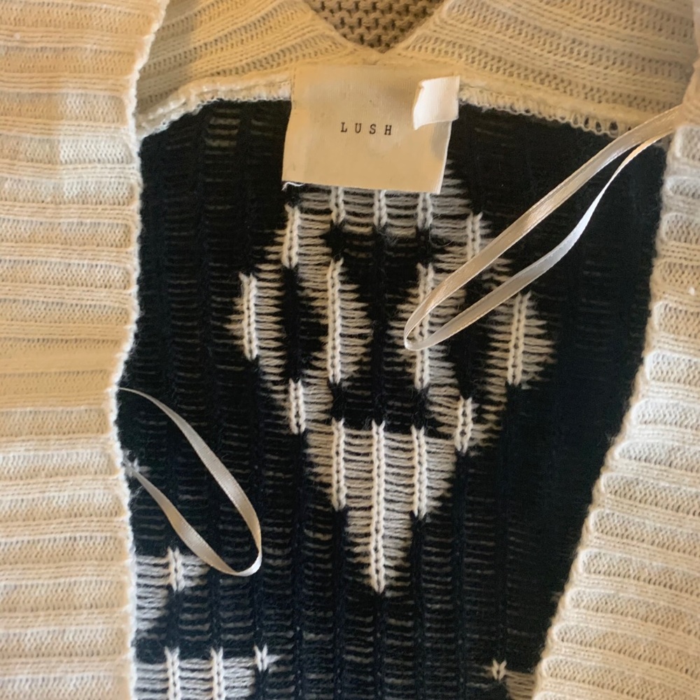 Cardigan - Picture 2 of 3